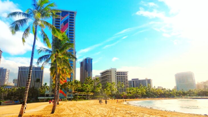 「全米ベストホテルランキング」の上位50位に、ハワイ州内のホテル6軒が選出されました。